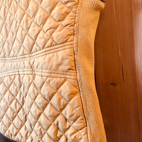 Love Tree  Like New Rib Trim Quilted Padding Zip Up Lightweight Vest, Women’s M - Picture 9 of 13